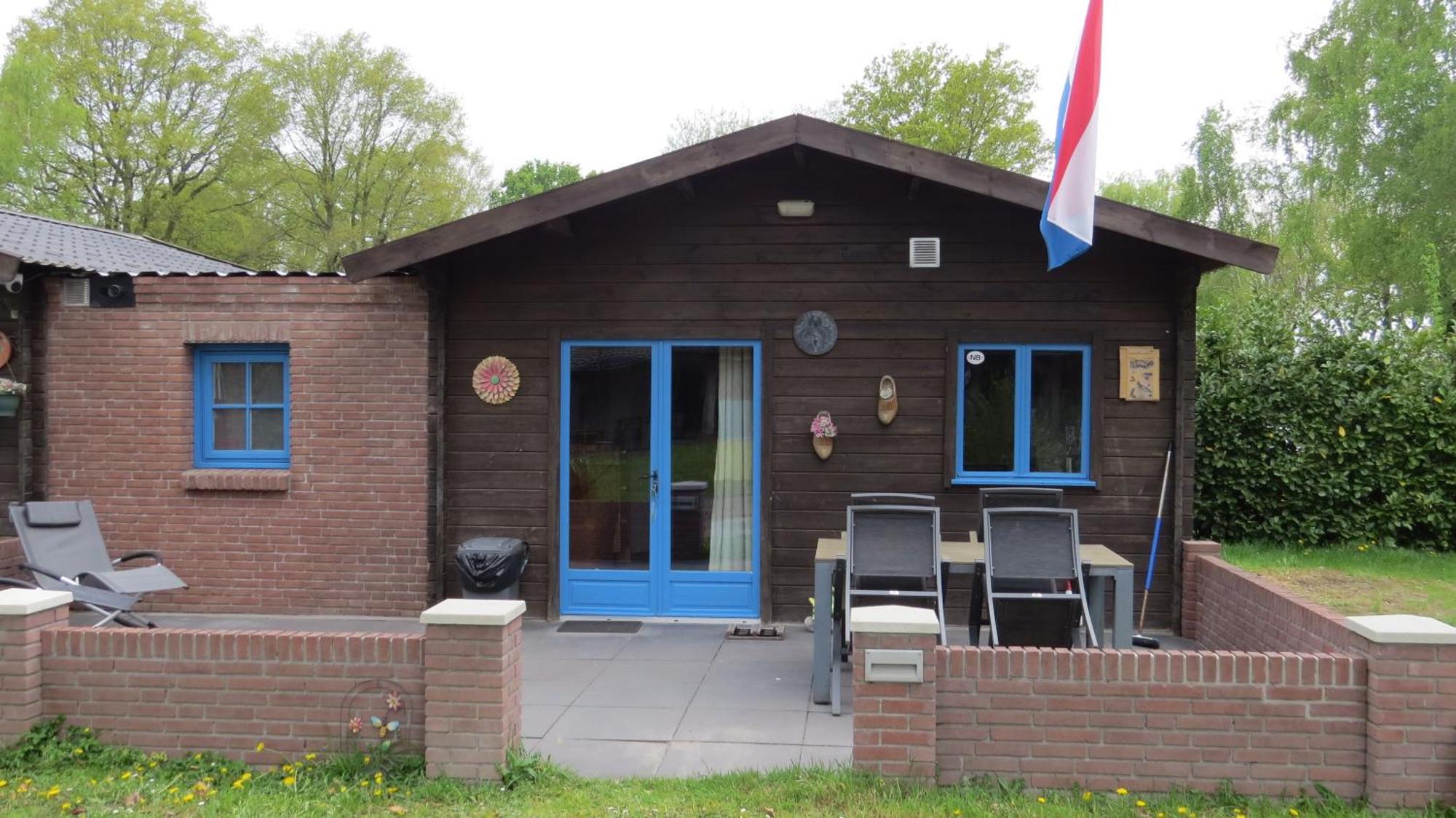 Hoeveheikant Chalets Lage Mierde Buitenkant foto