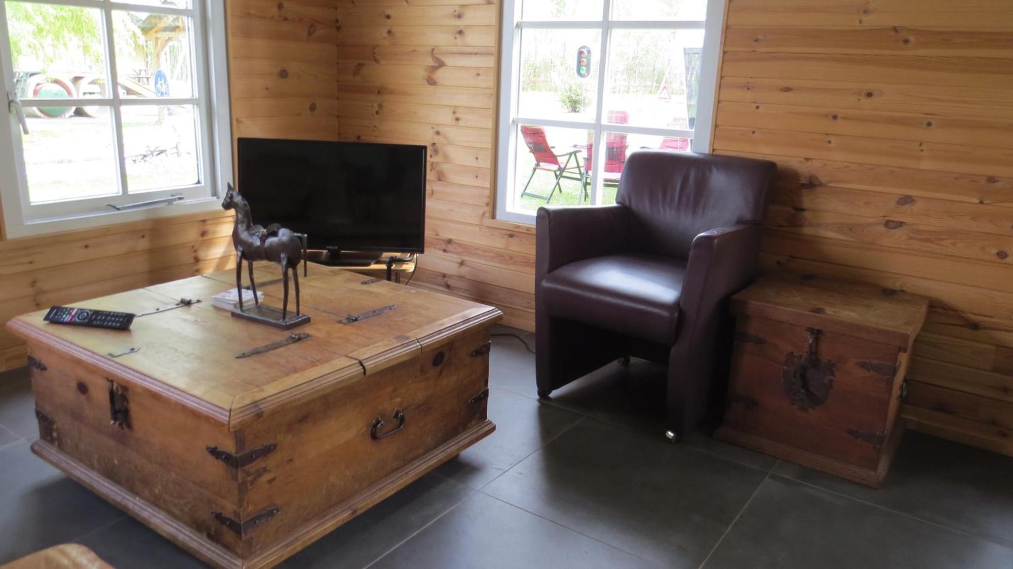 Hoeveheikant Chalets Lage Mierde Buitenkant foto