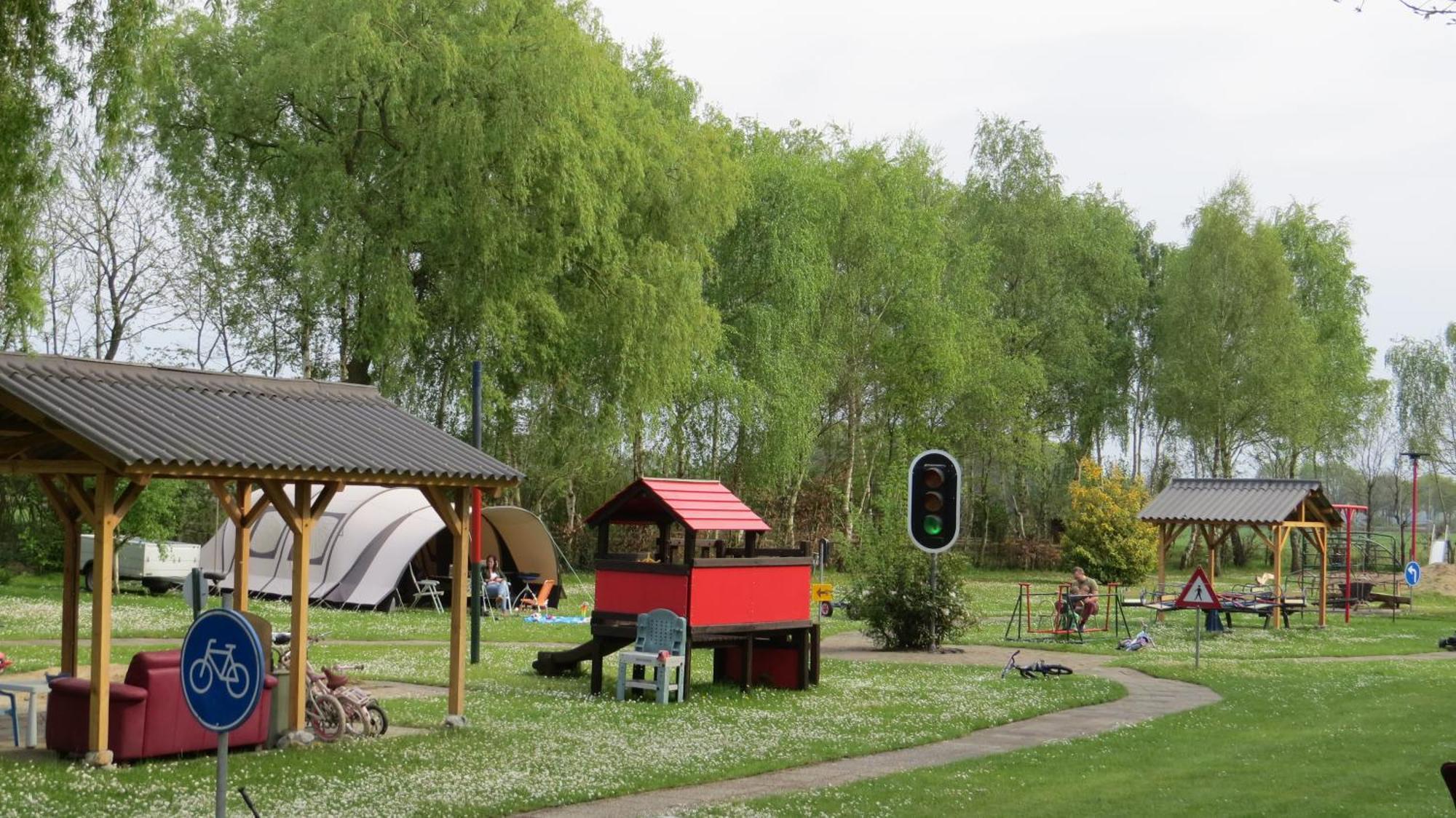 Hoeveheikant Chalets Lage Mierde Buitenkant foto