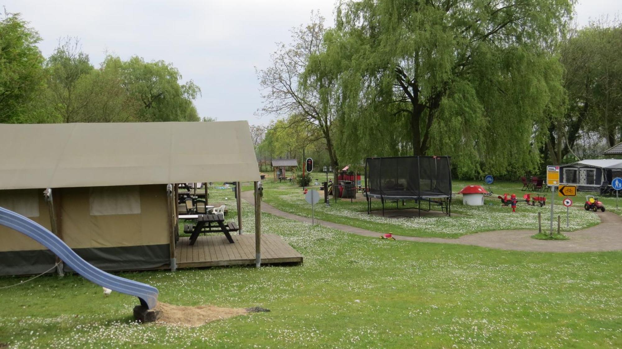 Hoeveheikant Chalets Lage Mierde Buitenkant foto
