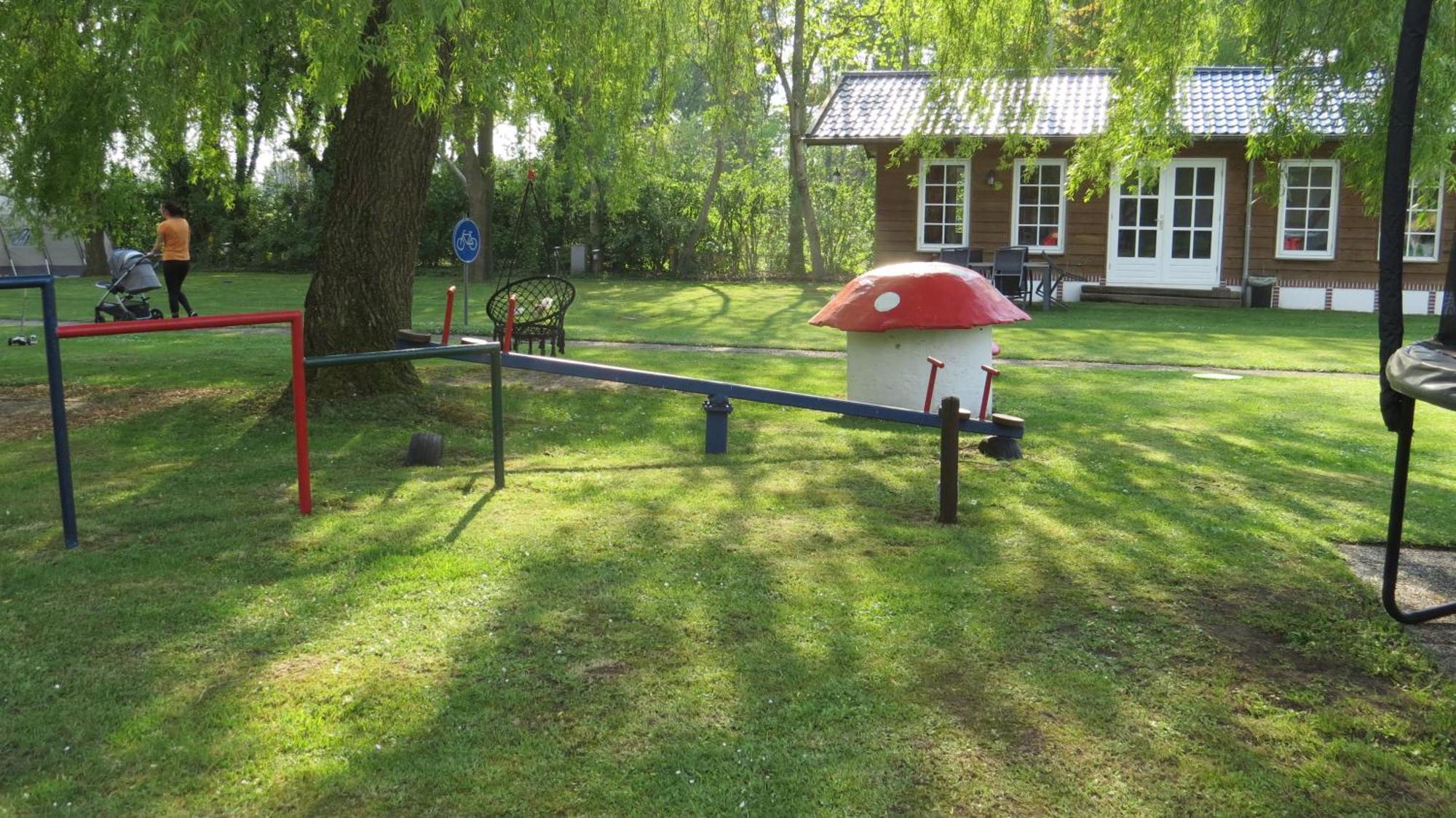 Hoeveheikant Chalets Lage Mierde Buitenkant foto