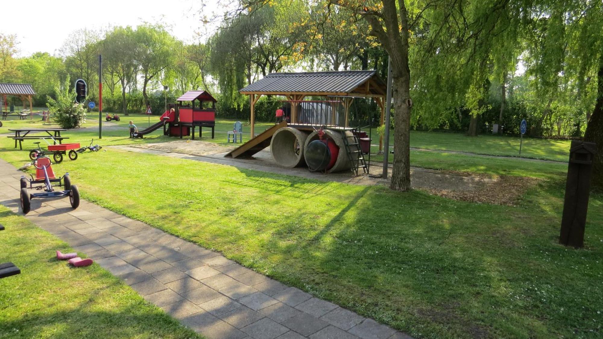 Hoeveheikant Chalets Lage Mierde Buitenkant foto