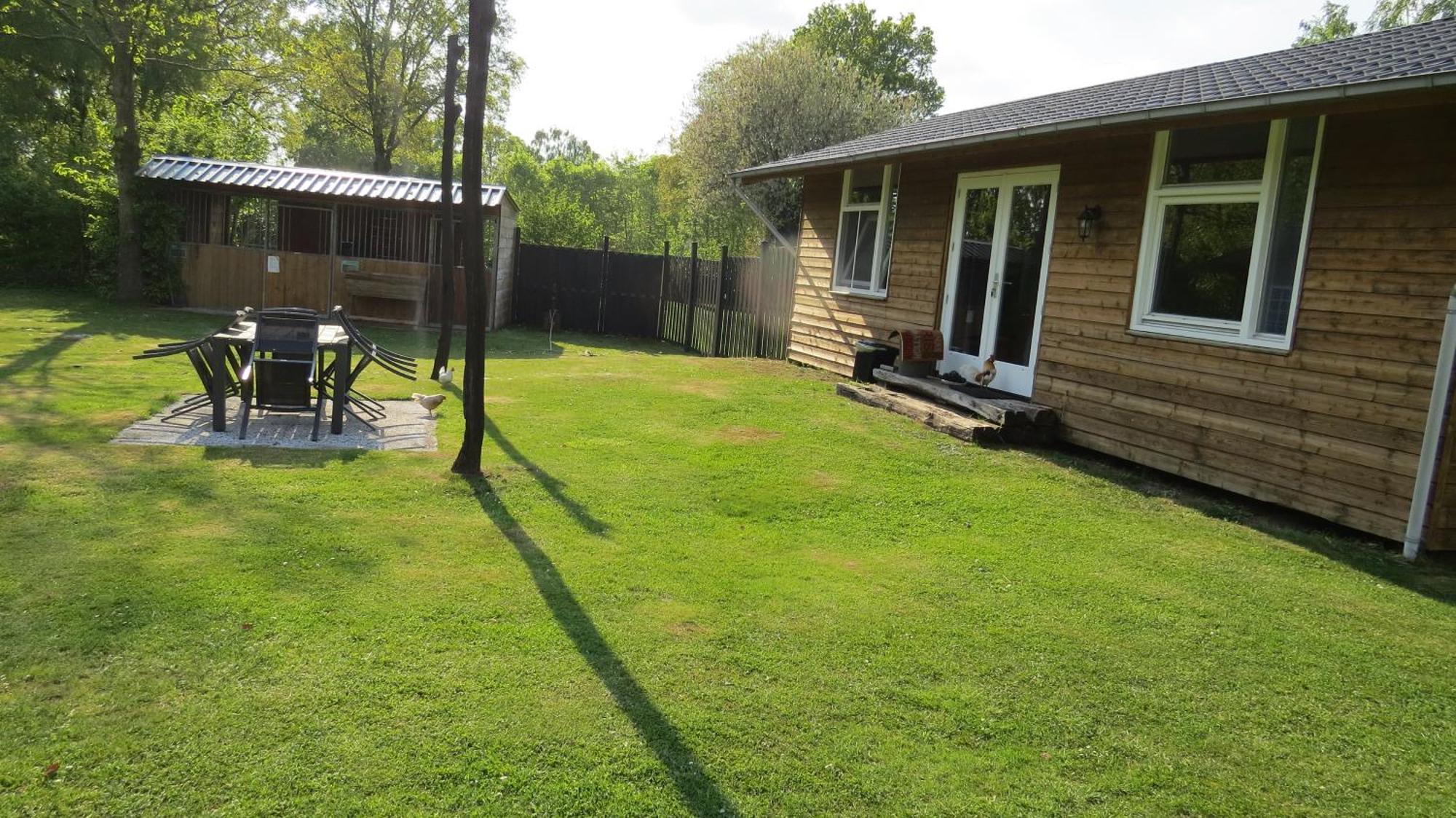 Hoeveheikant Chalets Lage Mierde Buitenkant foto